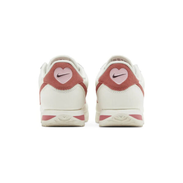 Nike Cortez 'Valentine's Day 2024' - Imagem 4