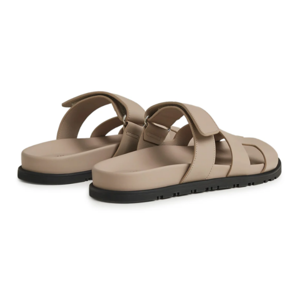 Hermes Chypre Sandal – Beige Mastic Calfskin Leather - Imagem 3