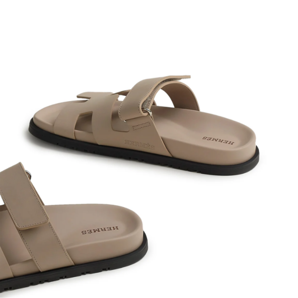 Hermes Chypre Sandal – Beige Mastic Calfskin Leather - Imagem 5