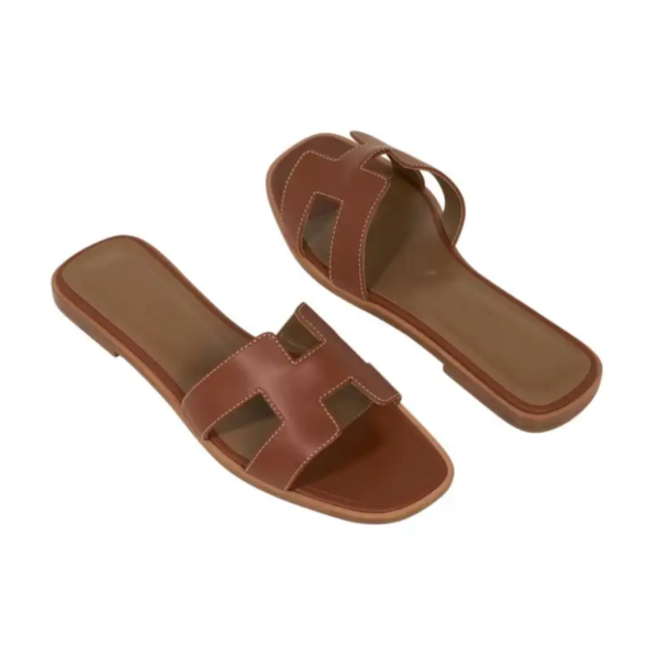 Hermes Sandal Flat Oran Gold Box Calfskin | Mightychic - Imagem 5