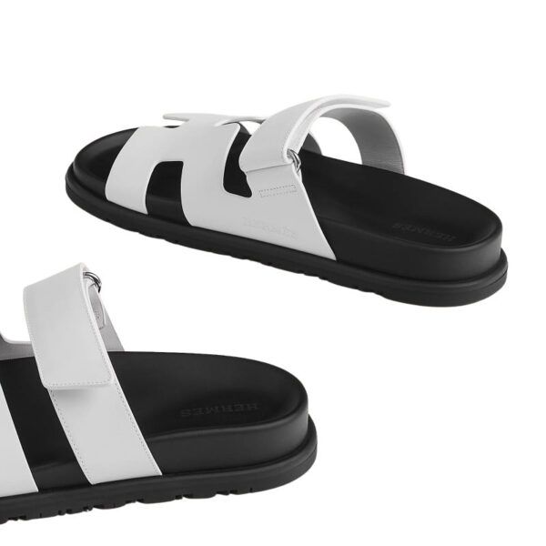 Hermes Chypre Sandals – White Palladium Hardware - Imagem 5