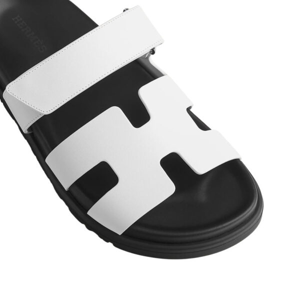 Hermes Chypre Sandals – White Palladium Hardware - Imagem 4